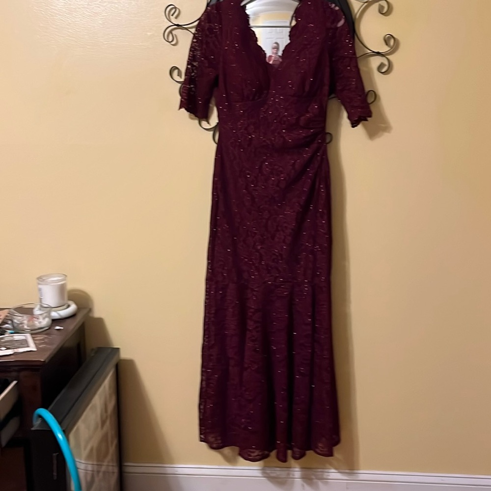 burgundy mother of bride dress with lace and sequins, fit and flare , size 4